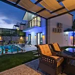 Montana 2 Villa *